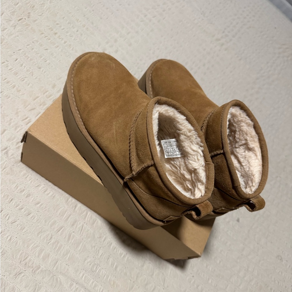 Classic Ultra Mini Platform Uggs - Chestnut